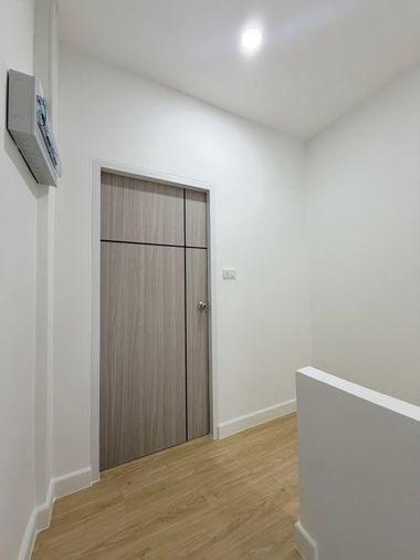 รูป ขายบ้าน ทาวน์เฮ้าส์ 3ชั้น ท่าข้าม บางขุนเทียน ใกล้ เซ็นทรัลพระราม 2 (บ้านรีโนเวทใหม่พร้อมเข้าอยู่)) - รูปที่ 15/33