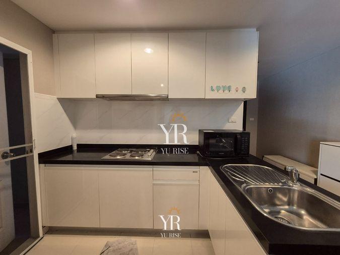 รูป Belle Grand Rama 9 ห้องสภาพดี และ ห้องนอนกว้างตกแต่งสไตล์คลาสสิกโทนอบอุ่น พร้อมเฟอร์นิเจอร์ครบครัน ในราคาที่ดีที่สุด - รูปที่ 21/26