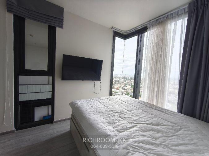 picture Hot Rental! 1BR Duplex with Closed Kitchen & Incredible High-Floor Views - 15/16