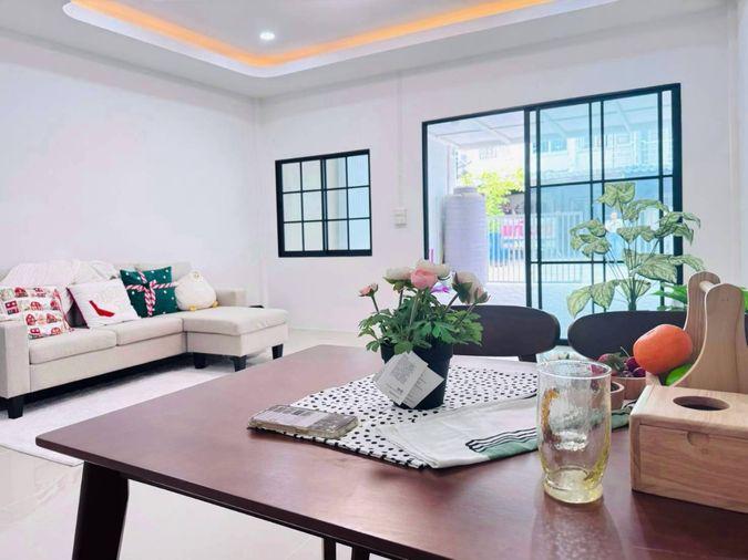 รูป ⭐✨RH-157 ขายทาวน์เฮ้าส์อยู่เจริญ 3 ลำลูกกา–คลอง 4 ✨⭐ - รูปที่ 1/16