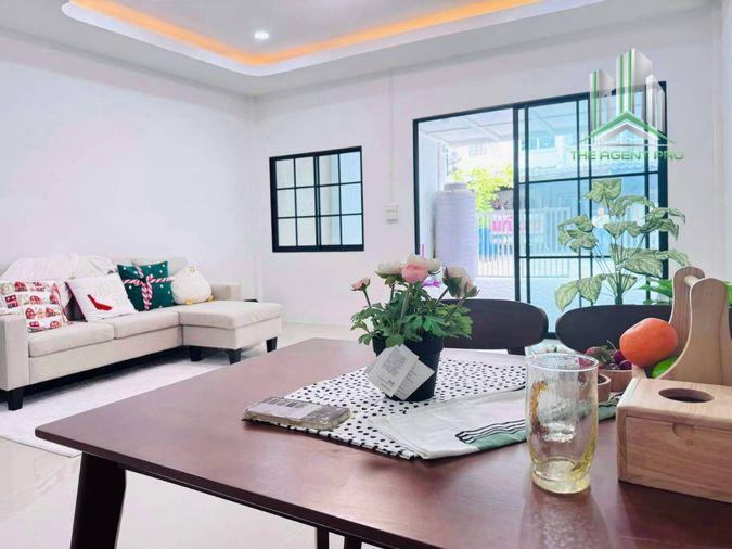 รูป ⭐✨RH-157 ขายทาวน์เฮ้าส์อยู่เจริญ 3 ลำลูกกา–คลอง 4 ✨⭐ - รูปที่ 1/16