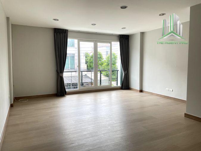 รูป 💚💛🧡HWT0009 ทาวน์โฮมบ้านกลางเมือง เอส-เซนส์ พระราม 9 - ลาดพร้าว ( Baan Klang Muang S-Sense Rama 9 - Ladpao ) 📲LINE: @theagentpro 🩷💜💙 - รูปที่ 2/20