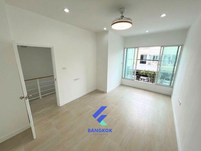 รูป 🏡 ขายทาวน์เฮ้าส์ 2 ชั้น | สรงประภา–ประชาอุทิศ 🔨 กำลังรีโนเวทใหม่ 📍 บ้านต้นโครงการ - รูปที่ 6/8