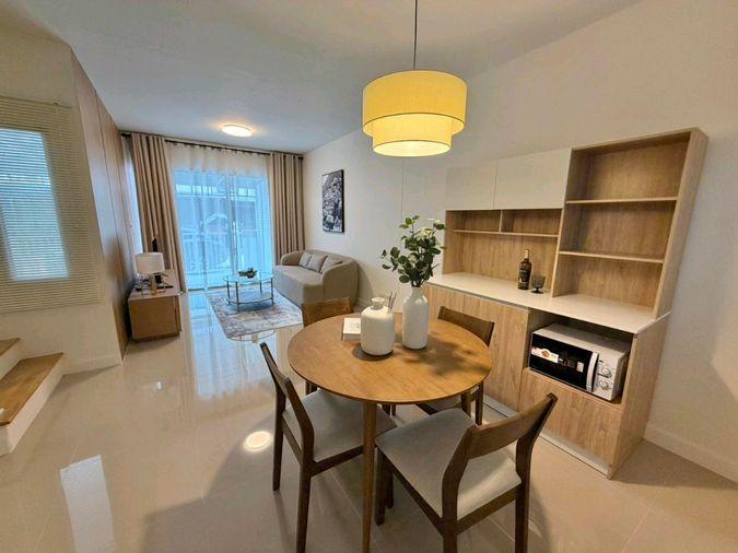 รูป 🏡✨ ขายทาวน์โฮม  รังสิต–คลอง 4 📍 ซอย 1 | รีโนเวทใหม่ทั้งหลัง สวยเหมือนใหม่ แต่งครบ พร้อมอยู่! - รูปที่ 6/12