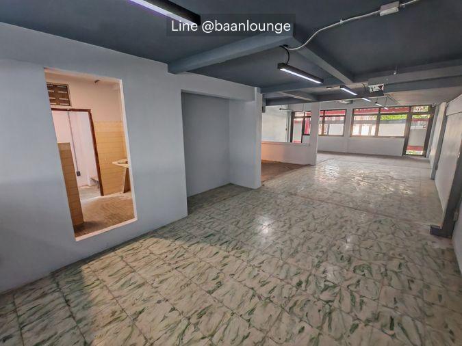 รูป 📌ติดถนนใหญ่ ใกล้รถไฟฟ้า MRT วัดมังกร 100 ม📌 เช่าตึกแถว เยาวราช สัมพันธวงศ์ ชั้น 4 และดาดฟ้า พื้นที่ใช้สอย 180 ตร.ม. - รูปที่ 4/9