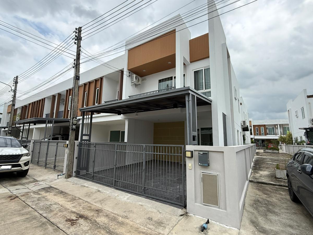 รูป 🏡✨ ให้เช่า! ทาวน์โฮม “หลังมุม” พื้นที่ใหญ่ อยู่สบาย 📍 ซื่อตรง โคซี่ ทาวน์โฮม The Peak (รังสิต – คลอง 6) - รูปที่ 1/16