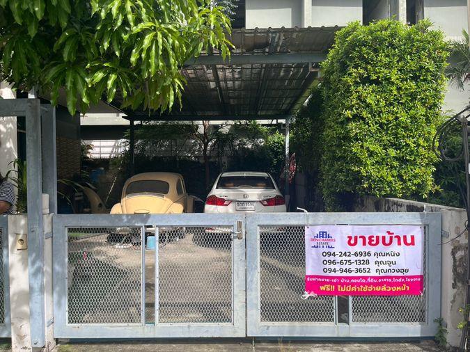 รูป 🟡ขายด่วน ราคาสุดคุ้ม!!! บ้านเดี่ยว หมู่บ้าน De Tawan Village (หมู่บ้านเดอตะวัน) พร้อมระบบโซลาร์เซลล์และหัวชาร์จ EV    ✅ใกล้สิ่งอำนวยความสะดวกครบครัน - รูปที่ 2/29