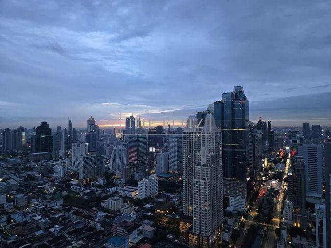 รูป ✨  Chic modern Duplex living in Central Sathorn | Stylish architectural design - Premium lifestyle & seamless connection ✨ - รูปที่ 14/15