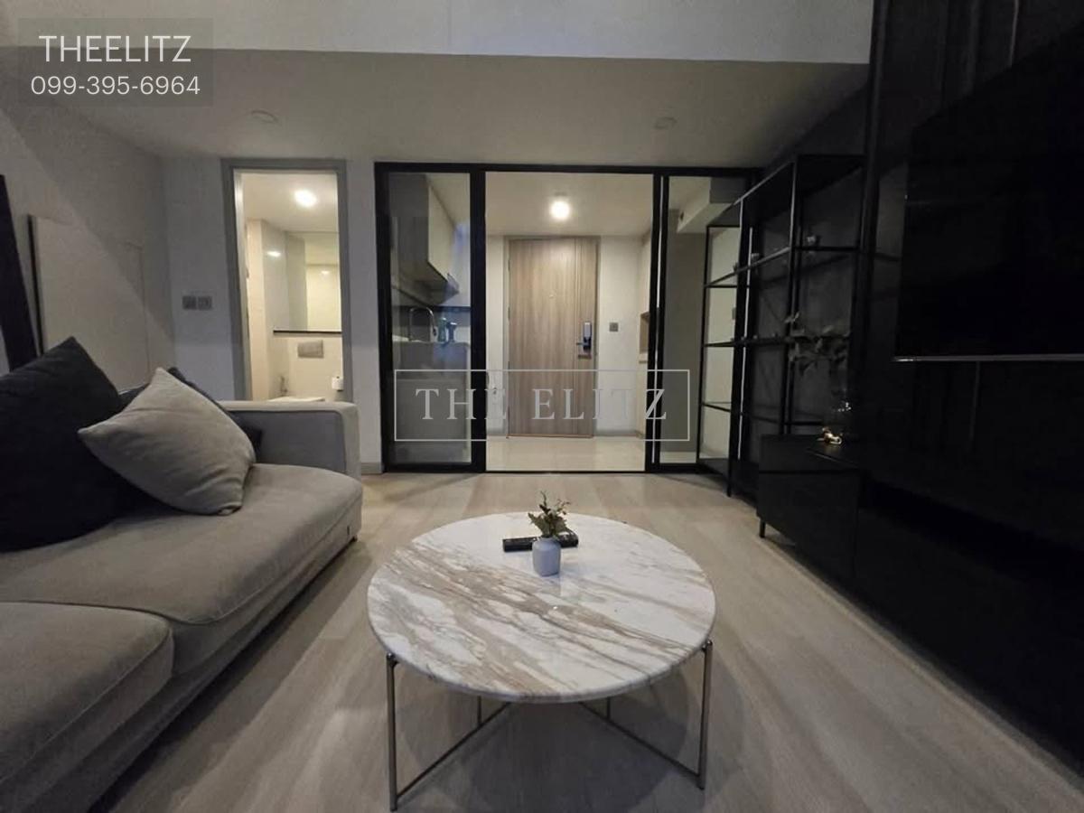 รูป ✨ Chic modern Duplex living in Central Sathorn | Stylish architectural design - Premium lifestyle & seamless connection ✨ - รูปที่ 6/15