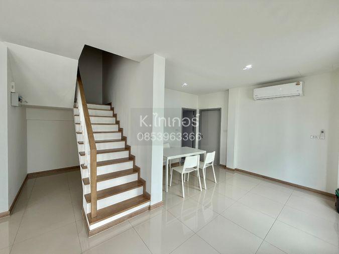 รูป 🏡✨ ให้เช่า! ทาวน์โฮม “หลังมุม” พื้นที่ใหญ่ อยู่สบาย 📍 ซื่อตรง โคซี่ ทาวน์โฮม The Peak (รังสิต – คลอง 6) - รูปที่ 4/16