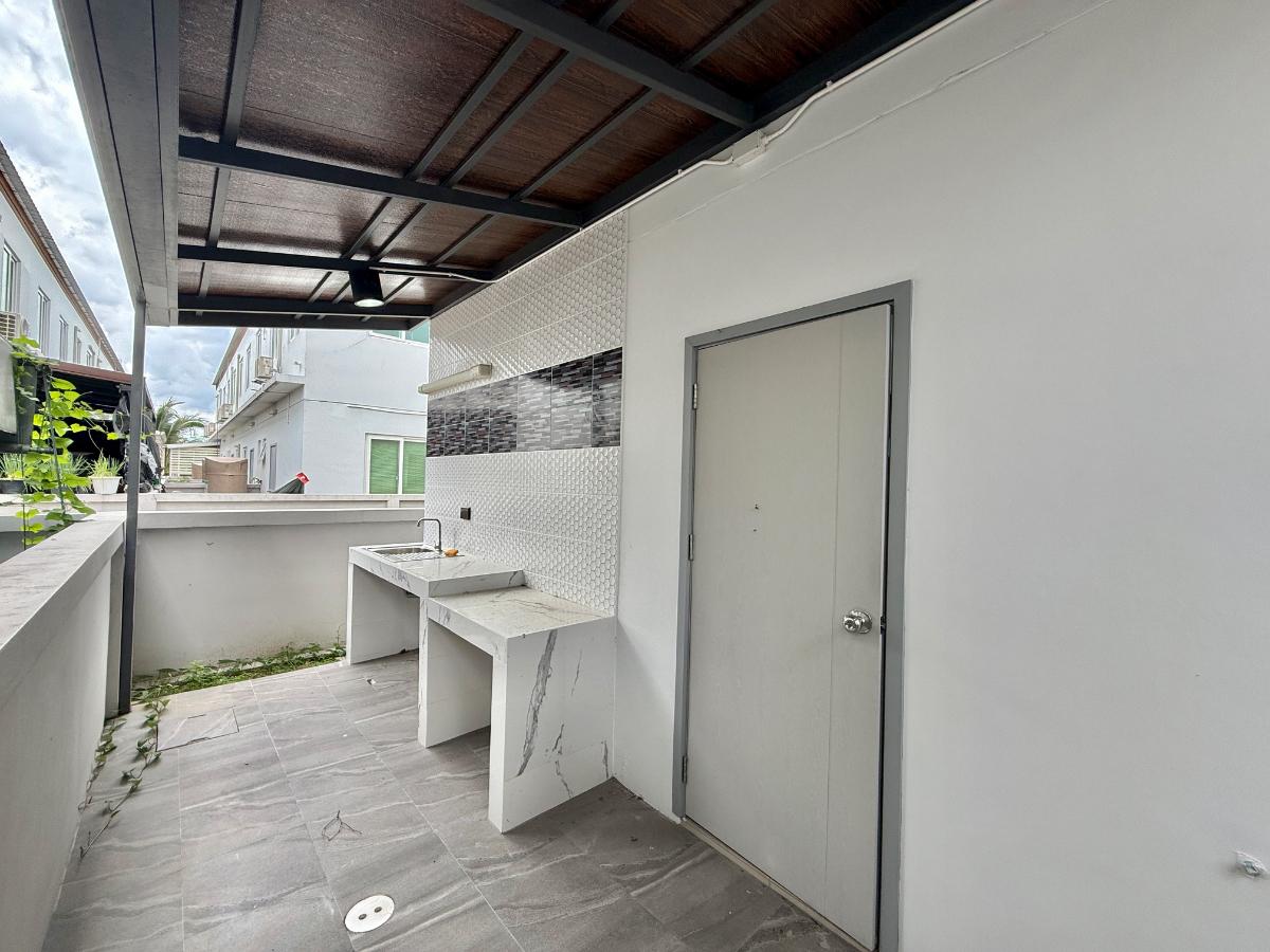 รูป 🏡✨ ให้เช่า! ทาวน์โฮม “หลังมุม” พื้นที่ใหญ่ อยู่สบาย 📍 ซื่อตรง โคซี่ ทาวน์โฮม The Peak (รังสิต – คลอง 6) - รูปที่ 7/16