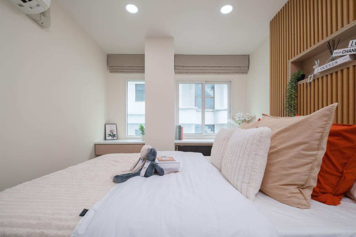รูป 🔥 PLENARY SATHORN — หาคอนโด 2 ห้องนอนย่านสาทรอยู่ใช่ไหม? ห้องนี้ต้องรีบดู! 55 ตร.ม. | 2 นอน | รีโนเวทใหม่ | เพียง 4.29 ล้านบาท - รูปที่ 2/48