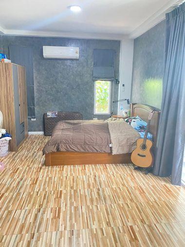 รูป 🟡ขายด่วน ราคาสุดคุ้ม!!! บ้านเดี่ยว หมู่บ้าน De Tawan Village (หมู่บ้านเดอตะวัน) พร้อมระบบโซลาร์เซลล์และหัวชาร์จ EV    ✅ใกล้สิ่งอำนวยความสะดวกครบครัน - รูปที่ 6/29