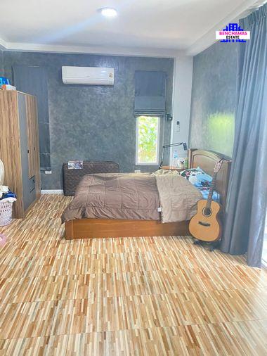 รูป 🟡ขายด่วน ราคาสุดคุ้ม!!! บ้านเดี่ยว หมู่บ้าน De Tawan Village (หมู่บ้านเดอตะวัน) พร้อมระบบโซลาร์เซลล์และหัวชาร์จ EV ✅ใกล้สิ่งอำนวยความสะดวกครบครัน - รูปที่ 6/29