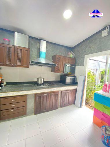 รูป 🟡ขายด่วน ราคาสุดคุ้ม!!! บ้านเดี่ยว หมู่บ้าน De Tawan Village (หมู่บ้านเดอตะวัน) พร้อมระบบโซลาร์เซลล์และหัวชาร์จ EV ✅ใกล้สิ่งอำนวยความสะดวกครบครัน - รูปที่ 27/29