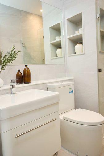 รูป Rhythm Ekkamai Estate ห้องดีไซน์เรียบหรูในโทนธรรมชาติ จัดวางพื้นที่ได้อย่างเป็นสัดส่วน พร้อมมุมรับประทานอาหาร - รูปที่ 7/7
