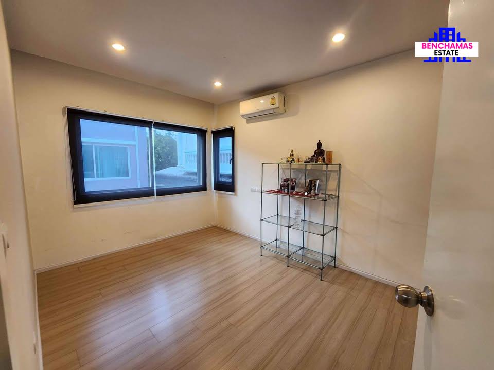 รูป 🟠ขายด่วน !! บ้านเดี่ยว หมู่บ้านแฮปปี้โฮม รามอินทรา 101 ทำเลดี พื้นที่กว้างสุดในหมู่บ้าน แถมบ้านเลขที่ VIP✅ ใกล้แฟชั่นไอส์แลนด์ และรถไฟฟ้า - รูปที่ 5/10