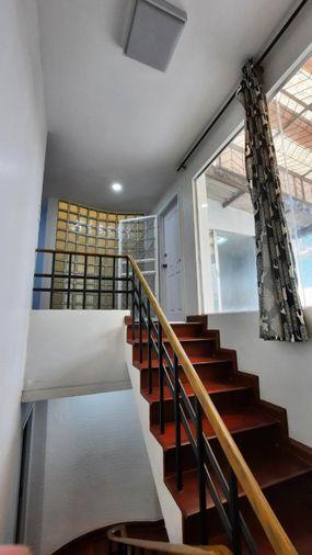 รูป หมู่บ้านวราธรวิลล์ (Waratorn Ville) พัฒนาการ 44    4 ชั้น  เนื้อที่ 31.5 ตร.วา  พื้นที่ใช้สอยกว่า 300 ตร.เมตร - รูปที่ 15/20