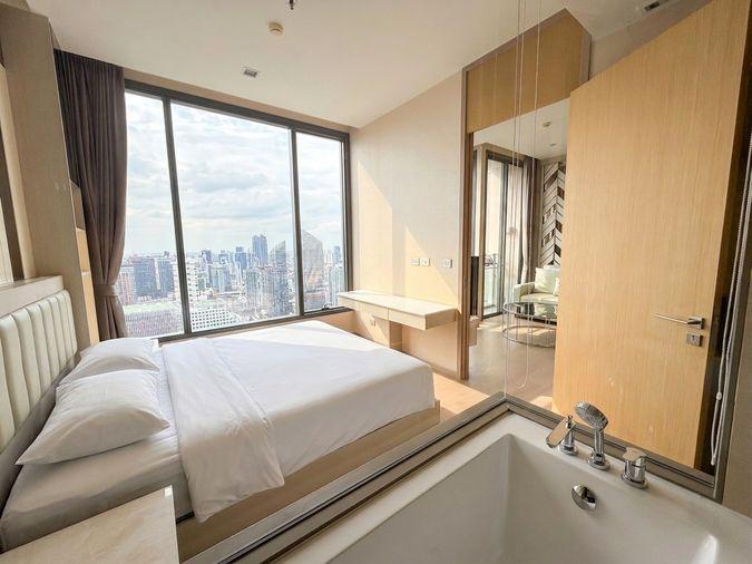 รูป Luxury 1-Bedroom on the 40th Floor with Stunning Asoke View, Only 39K! - รูปที่ 7/13