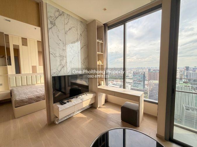 รูป Luxury 1-Bedroom on the 40th Floor with Stunning Asoke View, Only 39K! - รูปที่ 10/13