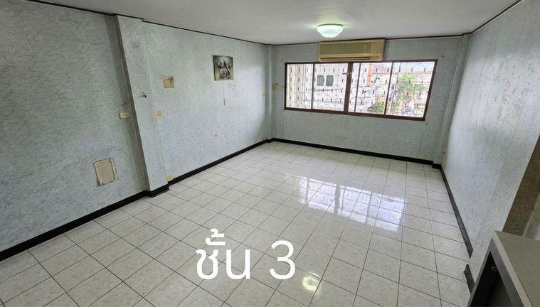 รูป Call : 081-811-7796 ขายอาคารพาณิชย์ 4.5 ชั้น 15.7 ตร.วา ใกล้ BTS สำโรง (แค่ 1 กม.) สำโรงเหนือ เมืองสมุทรปราการ เหมาะทำสำนักงาน คลังสินค้า - รูปที่ 9/14