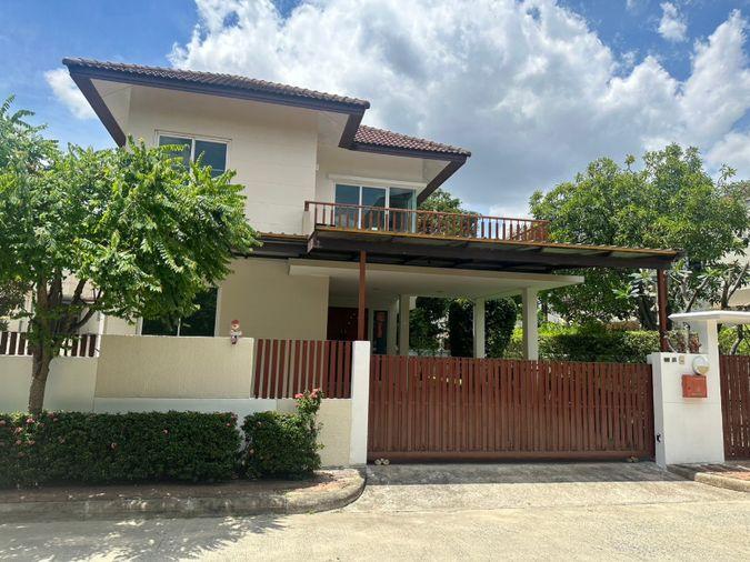 รูป บ้านเดี่ยวให้เช่า ✨ Villa Arcadia Srinakarin ✨ 5 ห้องนอน 4 ห้องน้ำ เฟอร์นิเจอร์ และ เครื่องใช้ไฟฟ้าครบ  - รูปที่ 2/22