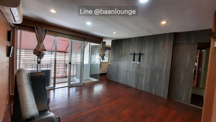 รูป หมู่บ้านวราธรวิลล์ (Waratorn Ville) พัฒนาการ 44 4 ชั้น เนื้อที่ 31.5 ตร.วา พื้นที่ใช้สอยกว่า 300 ตร.เมตร - รูปที่ 9/20