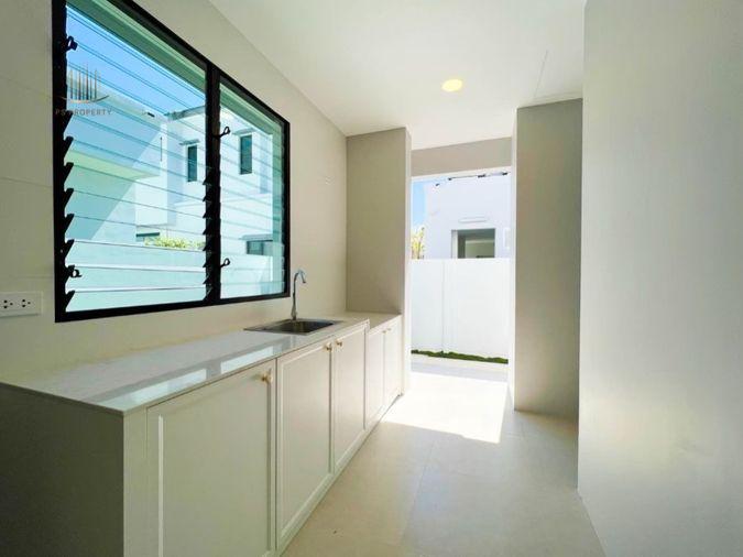 รูป บ้านเดี่ยวให้เช่า ✨ Nantawan Rama 9 - New Krungthepkreetha ✨ 4 ห้องนอน 5 ห้องน้ำ เฟอร์นิเจอร์ และ เครื่องใช้ไฟฟ้าครบ - รูปที่ 9/25