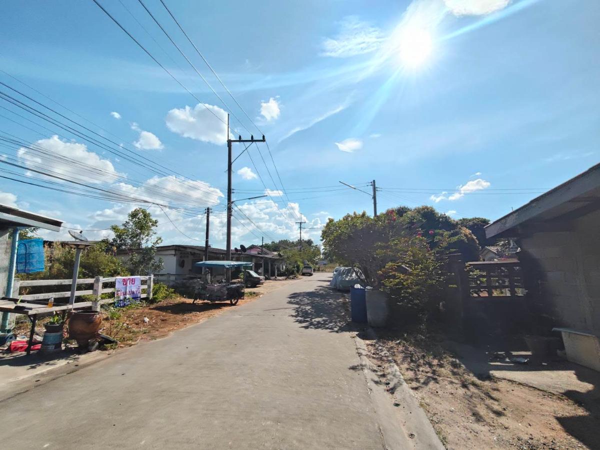 รูป ที่ดิน ปลูกบ้าน ใกล้ สี่แยกนิคมพัฒนา ระยอง ,ตรงข้าม เทศบาลเมืองนิคมพัฒนา , ใกล้ ตลาด (ทำเลสะดวก ใกล้ปากซอย) - รูปที่ 11/12