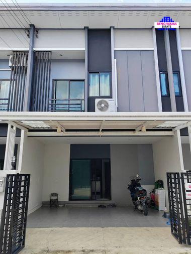 รูป 🟠ขายด่วน !! ทาวน์โฮม The Riva Wongwaen-Lumlukka Klong 5 เดอะ ริว่า วงแหวน-ลำลูกกา คลอง 5 ใกล้ทางด่วน 2 นาที✅ เดินทางสะดวก - รูปที่ 1/8