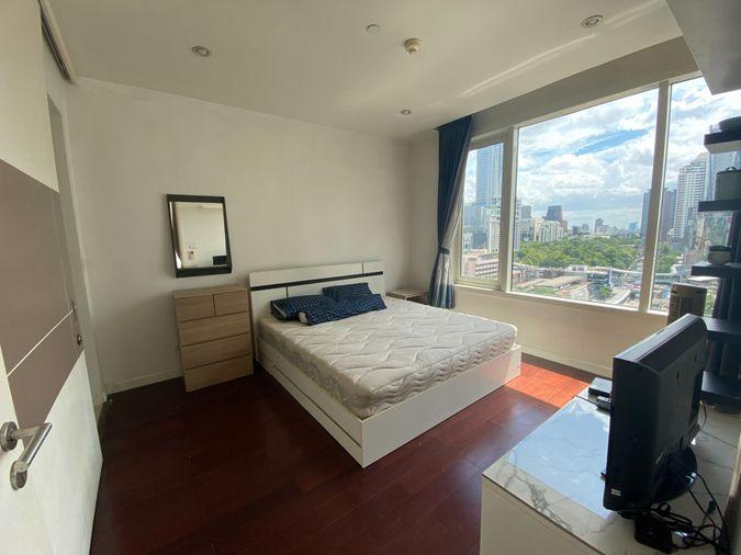 รูป P-56139 🔥 📍 ให้เช่า 1 นอน ห้องกว้าง Manhattan Chidlom #คอนโดย่านชิดลม ชั้น 12 ขนาด 58 ตรม. ใกล้ BTS ชิดลม Line ID: @easythaihome 085-592-2897 - รูปที่ 1/10