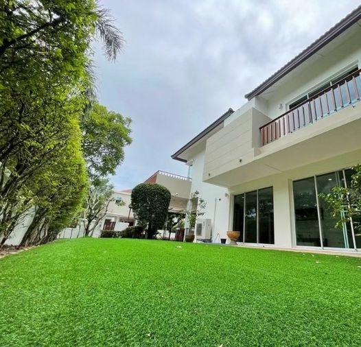รูป บ้านเดี่ยวให้เช่า ✨ Villa Arcadia Srinakarin ✨ 5 ห้องนอน 4 ห้องน้ำ เฟอร์นิเจอร์ และ เครื่องใช้ไฟฟ้าครบ - รูปที่ 3/22
