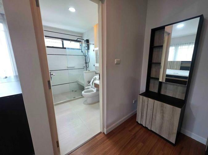 รูป HR3789ให้เช่าบ้านเดี่ยว 2 ชั้น มัณฑนา เลค วัชรพล (ถนนสุขาภิบาล 5) บ้านสวย เฟอร์ฯ ครบ เครื่องซัก-อบผ้าในตัว ส่วนกลางทะเลสาบใหญ่ ใกล้ทางด่วน - รูปที่ 35/42
