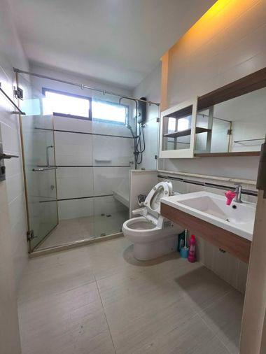 รูป HR3789ให้เช่าบ้านเดี่ยว 2 ชั้น มัณฑนา เลค วัชรพล (ถนนสุขาภิบาล 5) บ้านสวย เฟอร์ฯ ครบ เครื่องซัก-อบผ้าในตัว ส่วนกลางทะเลสาบใหญ่ ใกล้ทางด่วน - รูปที่ 41/42