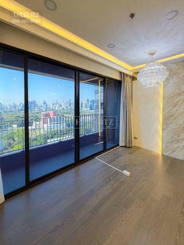 รูป ✨ Unobstructed Panoramic Views of Benjakitti Forest Park | Steps to MRT Khlong Toei & Expressway ✨ - รูปที่ 8/26