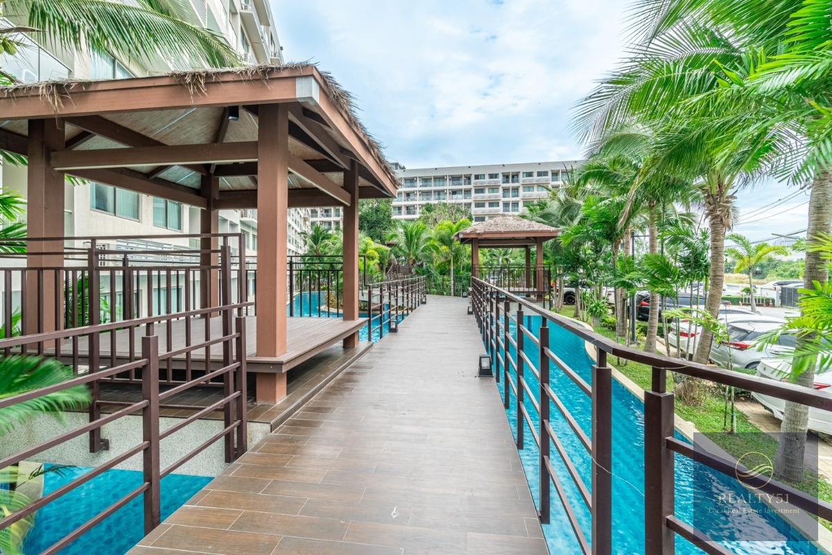 picture Laguna Beach Resort 3 Maldives, studio, pool view, 1.45 million | Foreign Quota - 11/16