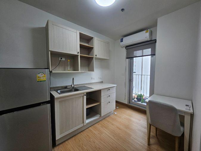 picture High Floor with River view , Renovated  - 10/23