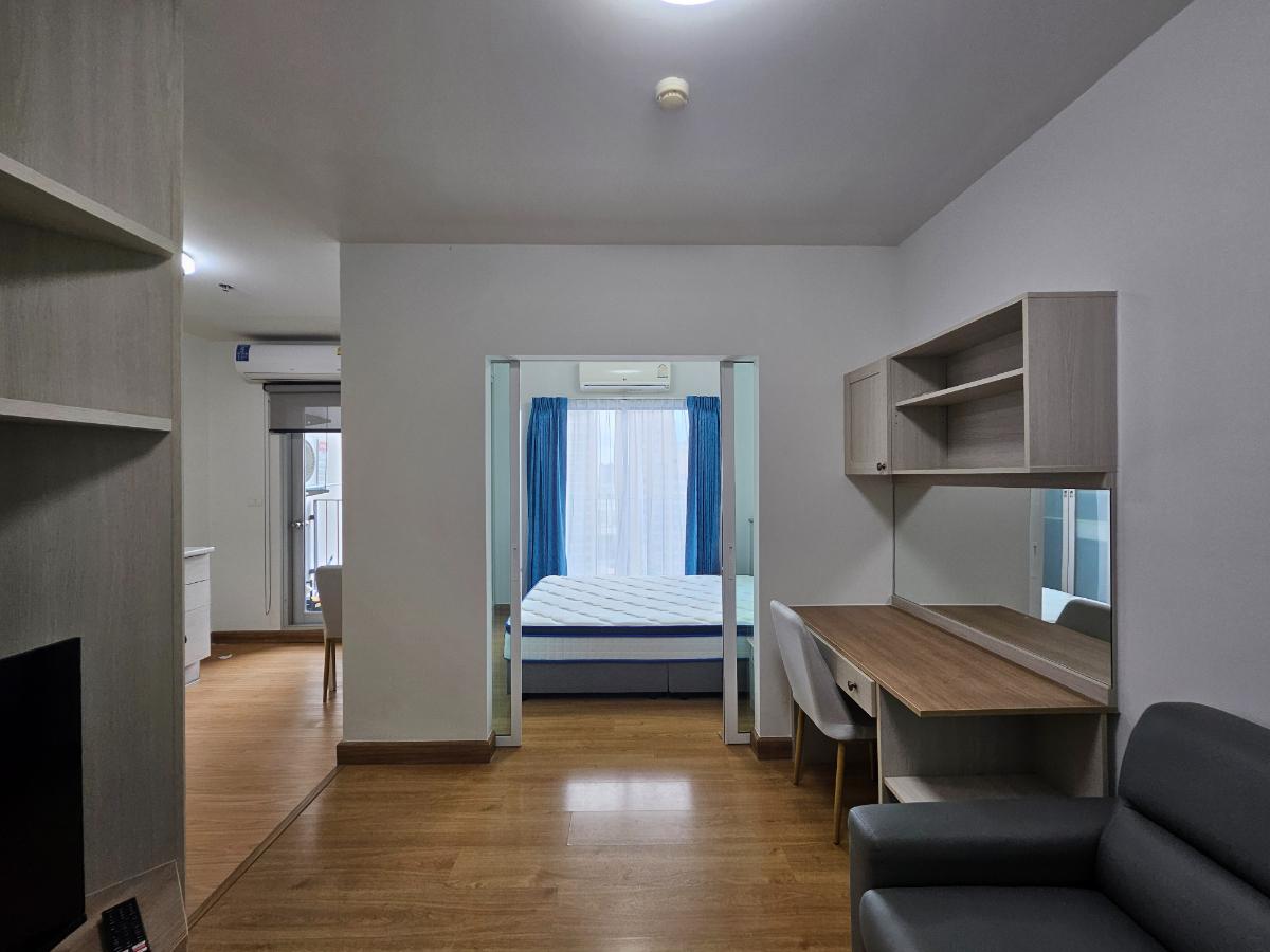 picture High Floor with River view , Renovated  - 9/23