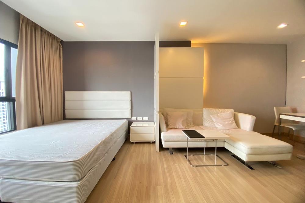 รูป ขาย -เช่า ! สระว่ายน้ำแบบ Infinite Edge pool, วิวไอคอนสยาม, Urbano Absolute Sathorn-Taksin, สตูดิโอ, 1 น้ำ, ชั้นสูง 31+, ห้องหายาก ! Code C20231100016  - รูปที่ 6/7