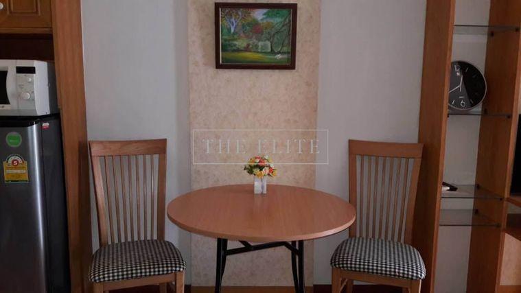 รูป ✨ Cozy & Peaceful Residence in Soi Pipat (Silom-Sathorn) | Walkable to BTS Chong Nonsi & Saladaeng ✨ - รูปที่ 3/13