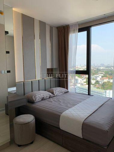 รูป ✨ Iconic Duo Space High-Ceiling Residence on Naradhiwas-Sathorn | Modern Luxury Tower in Sathorn CBD ✨ - รูปที่ 3/15