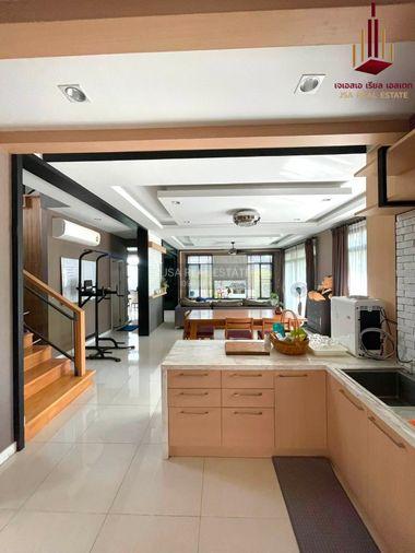 picture ✨ For Rent: The Palm Pattanakarn ✨💰 Only 120,000 THB/month - 3/8