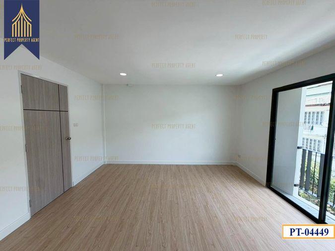 รูป ขายทาวน์โฮม 4 ชั้น รีโนเวทใหม่ทั้งหลัง สไตล์โมเดิร์น ทำเลดีปากเกร็ด  - รูปที่ 31/37