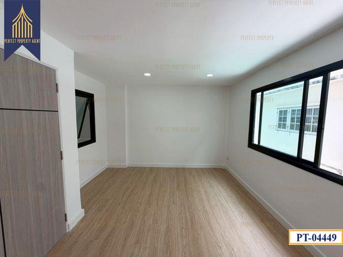 รูป ขายทาวน์โฮม 4 ชั้น รีโนเวทใหม่ทั้งหลัง สไตล์โมเดิร์น ทำเลดีปากเกร็ด  - รูปที่ 26/37
