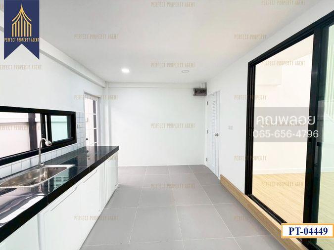 รูป ขายทาวน์โฮม 4 ชั้น รีโนเวทใหม่ทั้งหลัง สไตล์โมเดิร์น ทำเลดีปากเกร็ด - รูปที่ 11/37