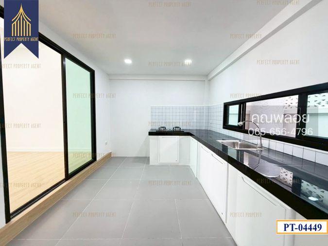 รูป ขายทาวน์โฮม 4 ชั้น รีโนเวทใหม่ทั้งหลัง สไตล์โมเดิร์น ทำเลดีปากเกร็ด - รูปที่ 10/37