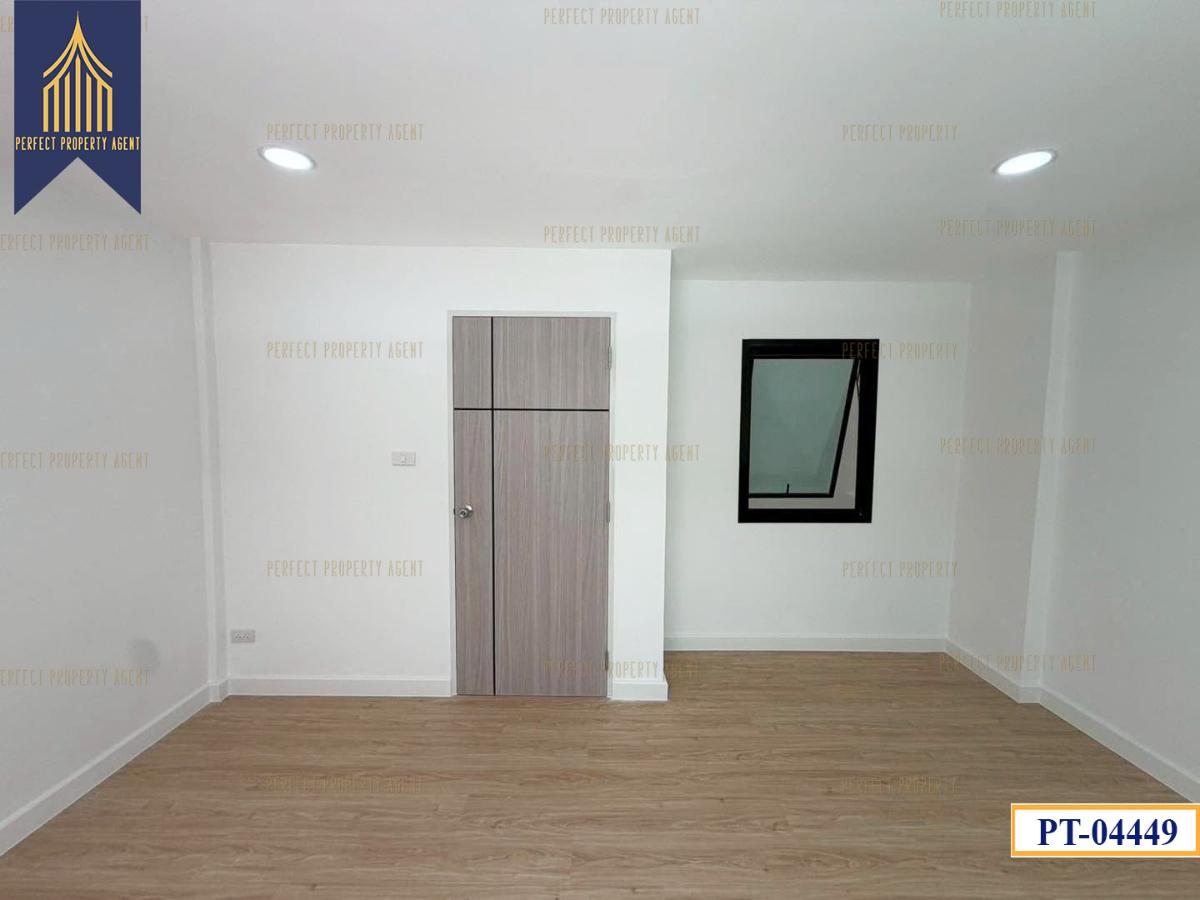 รูป ขายทาวน์โฮม 4 ชั้น รีโนเวทใหม่ทั้งหลัง สไตล์โมเดิร์น ทำเลดีปากเกร็ด  - รูปที่ 25/37