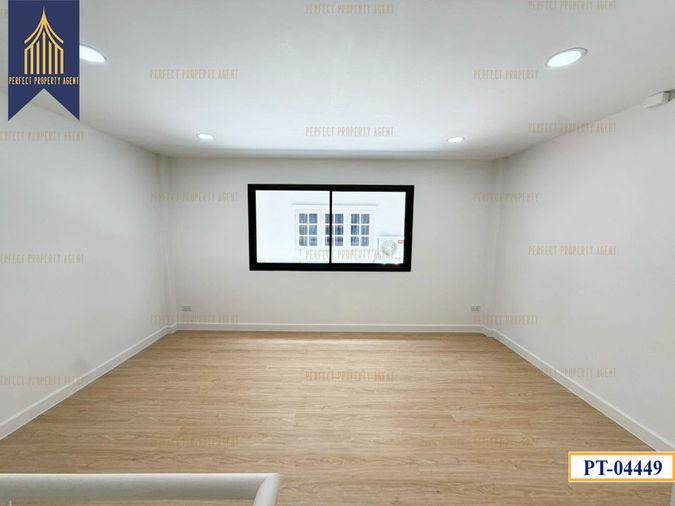 รูป ขายทาวน์โฮม 4 ชั้น รีโนเวทใหม่ทั้งหลัง สไตล์โมเดิร์น ทำเลดีปากเกร็ด  - รูปที่ 17/37