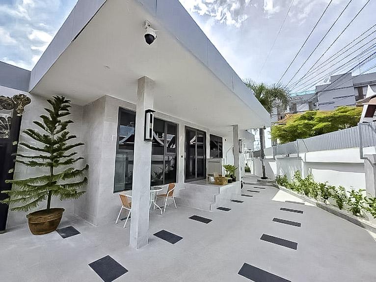 รูป High End House for Sale Thepprasit Pattaya 6Bed Private Pool - รูปที่ 2/14