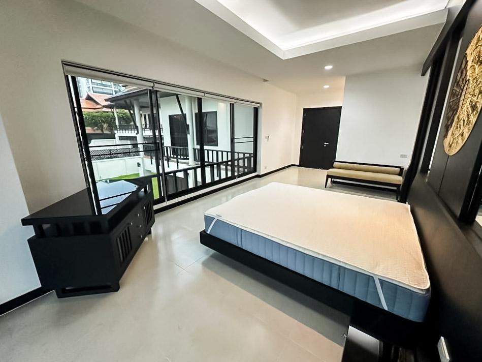 รูป 4 Bedroom Private Pool Villa for Rent Pratumnak Pattaya - รูปที่ 13/26